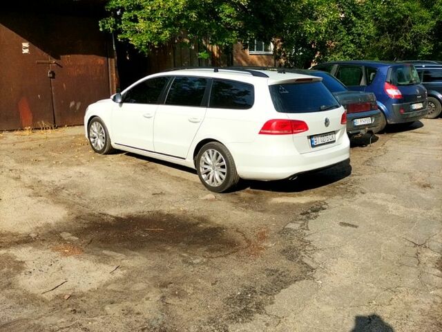 Белый Фольксваген Пассат, объемом двигателя 1.6 л и пробегом 300 тыс. км за 9300 $, фото 2 на Automoto.ua