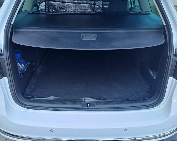 Білий Фольксваген Пассат, об'ємом двигуна 1.97 л та пробігом 295 тис. км за 10500 $, фото 6 на Automoto.ua