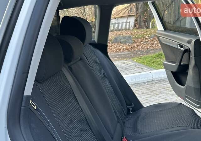 Белый Фольксваген Пассат, объемом двигателя 1.4 л и пробегом 256 тыс. км за 6750 $, фото 51 на Automoto.ua