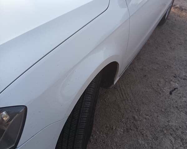 Білий Фольксваген Пассат, об'ємом двигуна 2 л та пробігом 262 тис. км за 12200 $, фото 4 на Automoto.ua