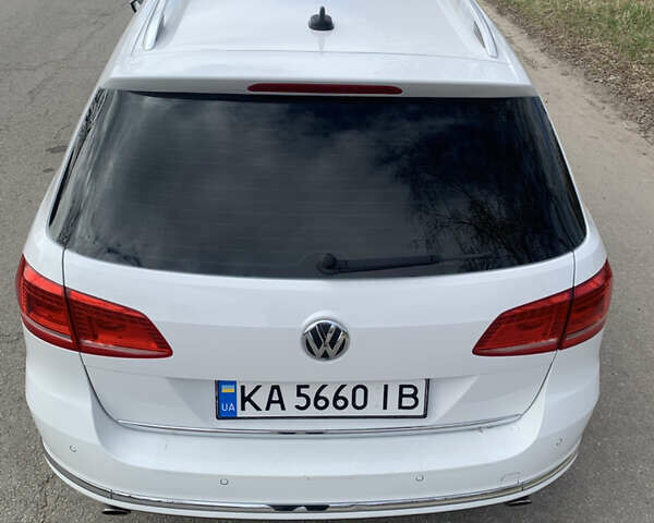 Белый Фольксваген Пассат, объемом двигателя 2 л и пробегом 280 тыс. км за 11800 $, фото 2 на Automoto.ua