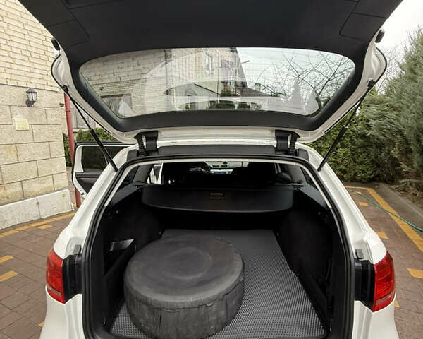 Белый Фольксваген Пассат, объемом двигателя 1.4 л и пробегом 260 тыс. км за 7800 $, фото 24 на Automoto.ua