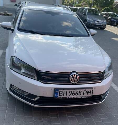 Белый Фольксваген Пассат, объемом двигателя 1.6 л и пробегом 215 тыс. км за 10000 $, фото 12 на Automoto.ua