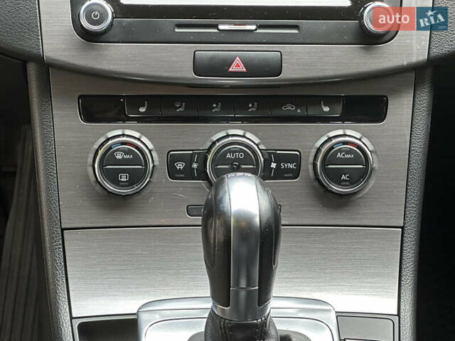 Белый Фольксваген Пассат, объемом двигателя 2 л и пробегом 222 тыс. км за 10500 $, фото 6 на Automoto.ua