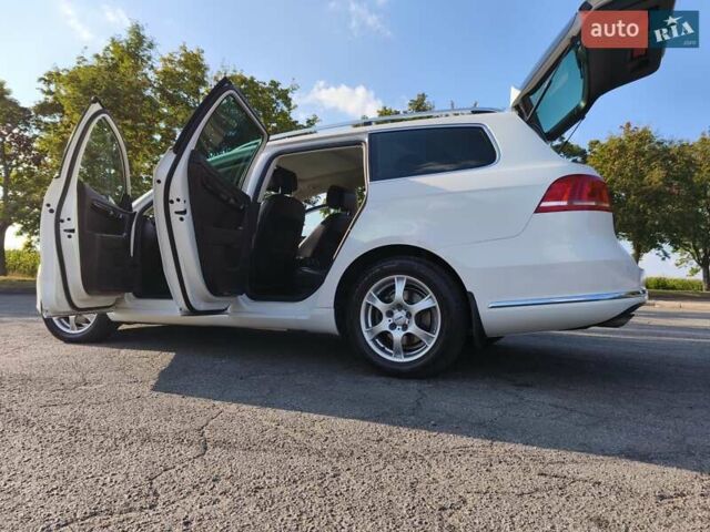 Белый Фольксваген Пассат, объемом двигателя 1.97 л и пробегом 229 тыс. км за 10800 $, фото 7 на Automoto.ua