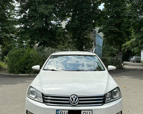 Белый Фольксваген Пассат, объемом двигателя 2 л и пробегом 222 тыс. км за 10500 $, фото 13 на Automoto.ua