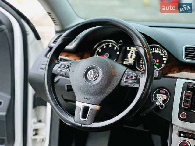 Білий Фольксваген Пассат, об'ємом двигуна 1.8 л та пробігом 259 тис. км за 8900 $, фото 25 на Automoto.ua