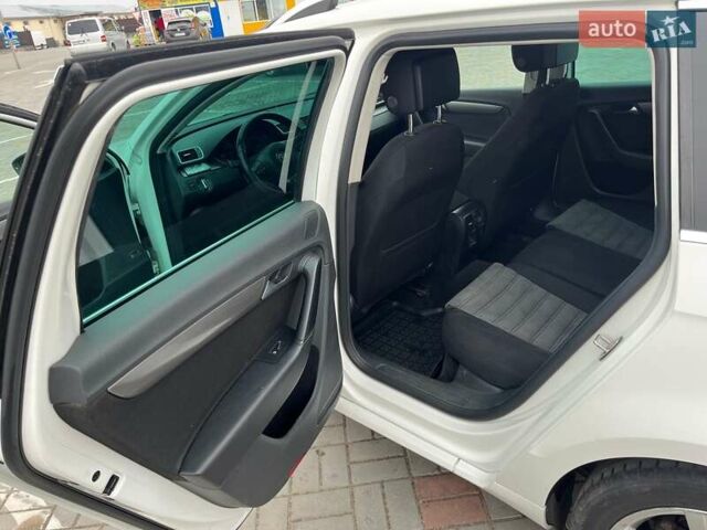 Белый Фольксваген Пассат, объемом двигателя 1.6 л и пробегом 302 тыс. км за 11500 $, фото 9 на Automoto.ua