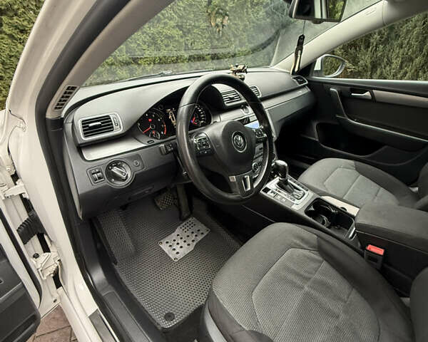 Белый Фольксваген Пассат, объемом двигателя 1.4 л и пробегом 260 тыс. км за 7800 $, фото 13 на Automoto.ua