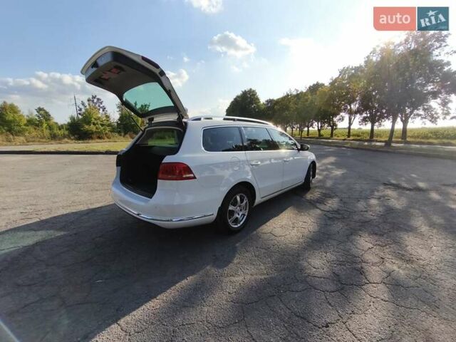 Белый Фольксваген Пассат, объемом двигателя 1.97 л и пробегом 229 тыс. км за 10800 $, фото 3 на Automoto.ua