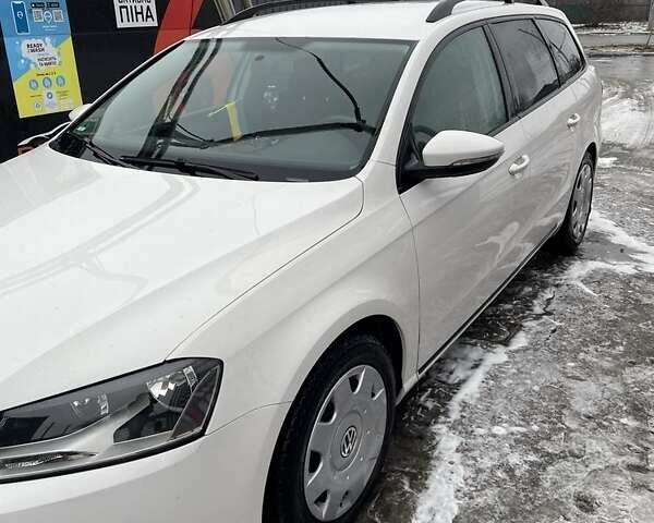 Білий Фольксваген Пассат, об'ємом двигуна 1.6 л та пробігом 330 тис. км за 10100 $, фото 9 на Automoto.ua