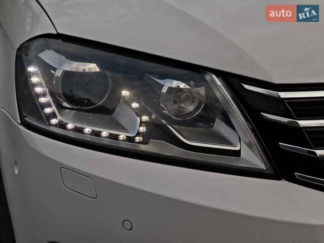 Білий Фольксваген Пассат, об'ємом двигуна 1.8 л та пробігом 259 тис. км за 10690 $, фото 6 на Automoto.ua