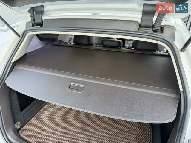 Белый Фольксваген Пассат, объемом двигателя 2 л и пробегом 307 тыс. км за 11500 $, фото 28 на Automoto.ua