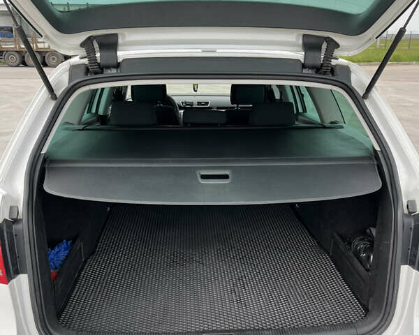 Білий Фольксваген Пассат, об'ємом двигуна 1.97 л та пробігом 319 тис. км за 9500 $, фото 18 на Automoto.ua