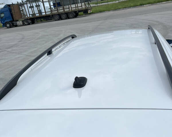 Білий Фольксваген Пассат, об'ємом двигуна 1.97 л та пробігом 319 тис. км за 9500 $, фото 24 на Automoto.ua