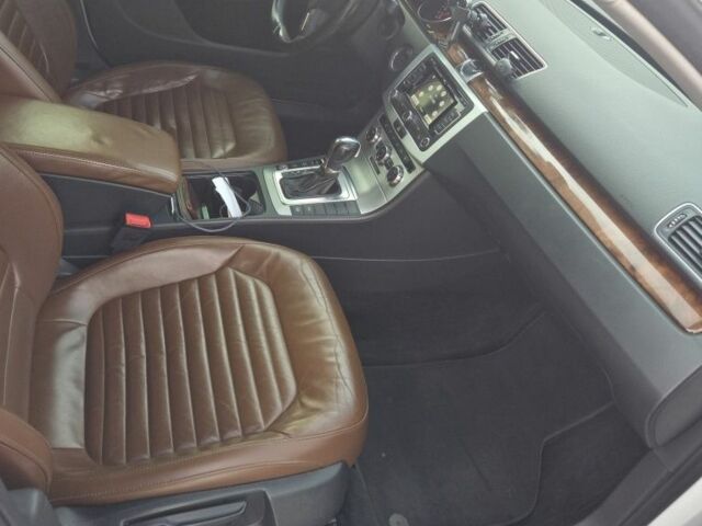 Білий Фольксваген Пассат, об'ємом двигуна 1.8 л та пробігом 259 тис. км за 11200 $, фото 6 на Automoto.ua