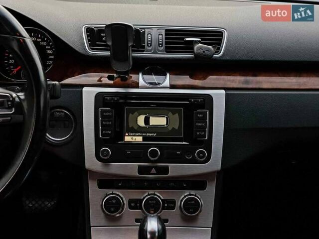 Білий Фольксваген Пассат, об'ємом двигуна 1.8 л та пробігом 259 тис. км за 10690 $, фото 16 на Automoto.ua