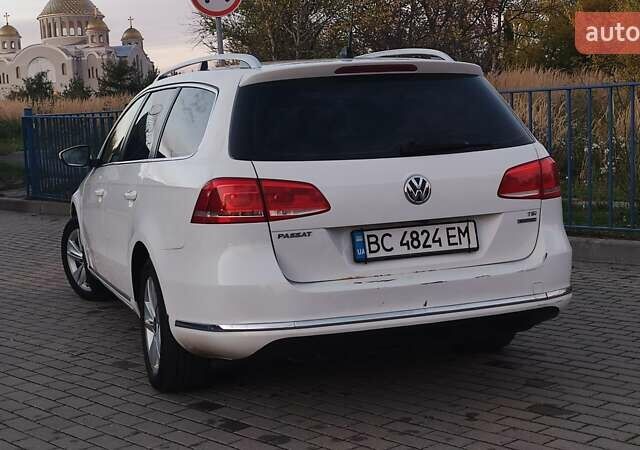 Фольксваген Пассат 2012 у Дрогобичі на Automoto.ua Білий Фольксваген Пассат, об'ємом двигуна 1.4 л та пробігом 256 тис. км за 6750 $, фото 47 на Automoto.ua