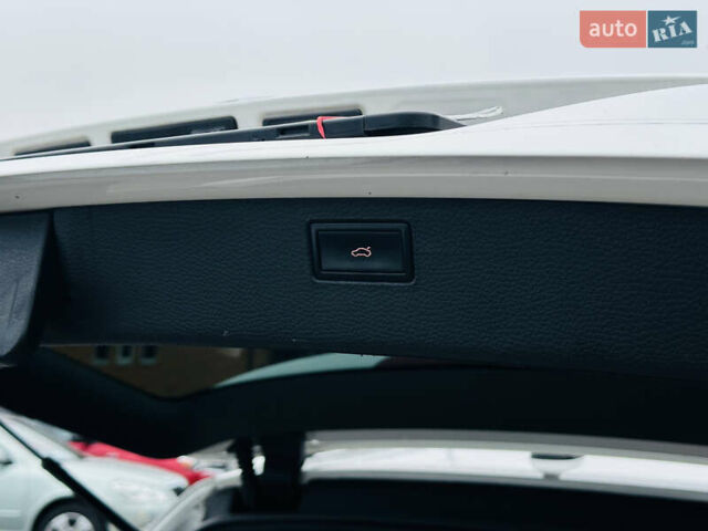 Білий Фольксваген Пассат, об'ємом двигуна 1.8 л та пробігом 259 тис. км за 8900 $, фото 41 на Automoto.ua