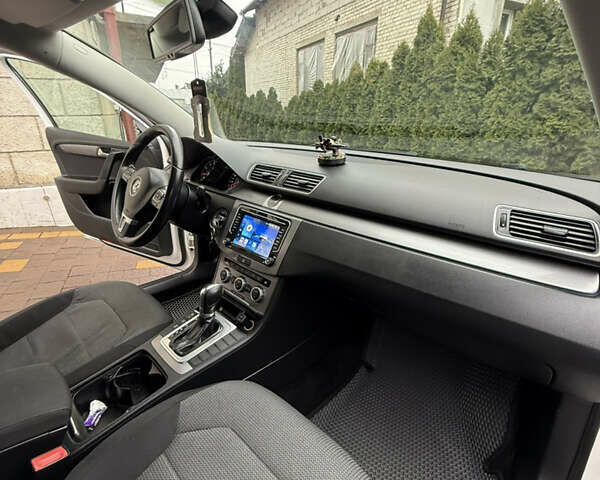 Белый Фольксваген Пассат, объемом двигателя 1.4 л и пробегом 260 тыс. км за 7800 $, фото 33 на Automoto.ua