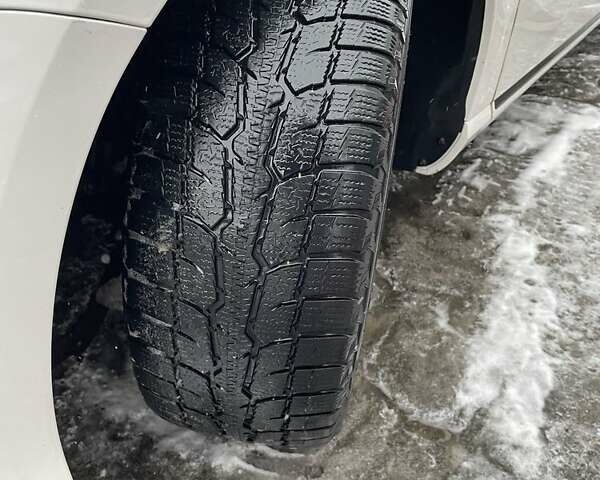 Білий Фольксваген Пассат, об'ємом двигуна 1.6 л та пробігом 330 тис. км за 10100 $, фото 15 на Automoto.ua