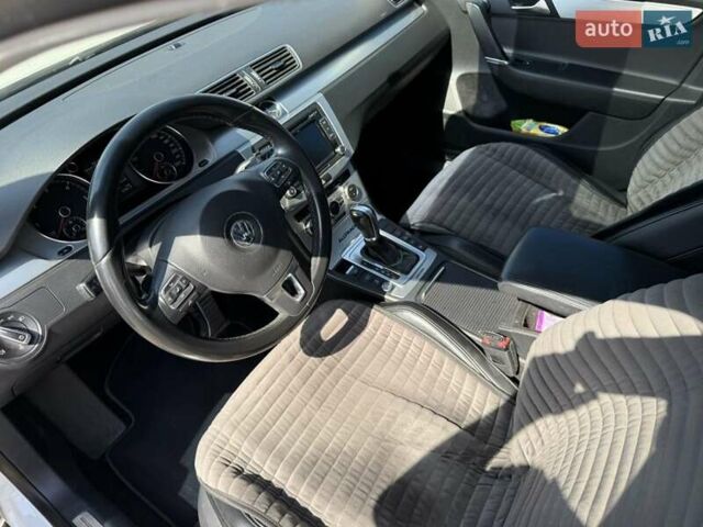Белый Фольксваген Пассат, объемом двигателя 1.97 л и пробегом 340 тыс. км за 12999 $, фото 24 на Automoto.ua