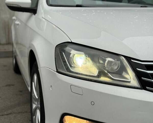 Белый Фольксваген Пассат, объемом двигателя 1.97 л и пробегом 315 тыс. км за 10500 $, фото 2 на Automoto.ua