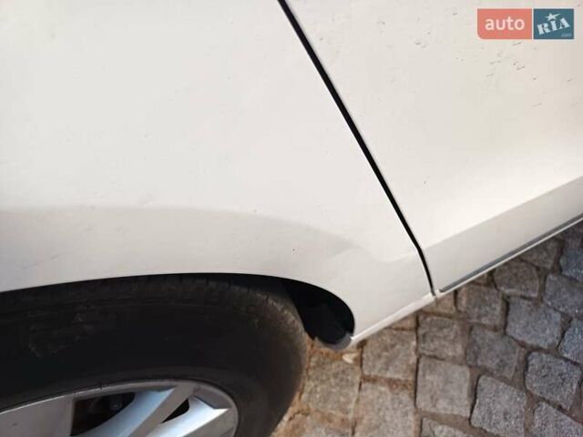 Білий Фольксваген Пассат, об'ємом двигуна 2 л та пробігом 262 тис. км за 12200 $, фото 2 на Automoto.ua