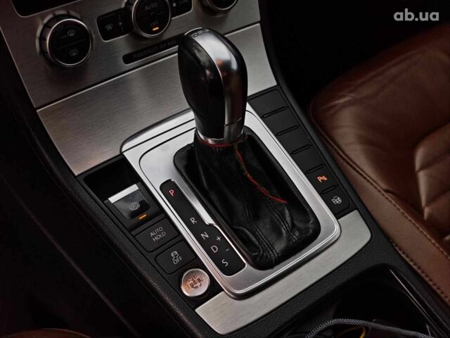 Белый Фольксваген Пассат, объемом двигателя 1.8 л и пробегом 259 тыс. км за 11290 $, фото 27 на Automoto.ua