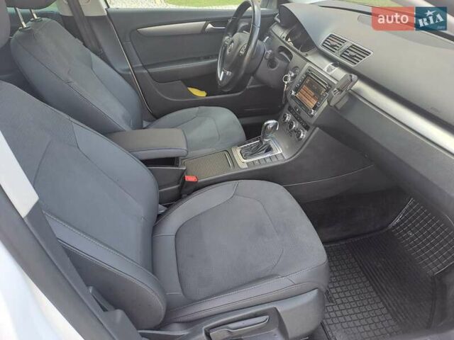 Білий Фольксваген Пассат, об'ємом двигуна 1.97 л та пробігом 295 тис. км за 10500 $, фото 10 на Automoto.ua