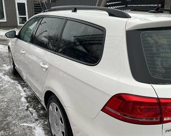 Білий Фольксваген Пассат, об'ємом двигуна 1.6 л та пробігом 330 тис. км за 10100 $, фото 10 на Automoto.ua