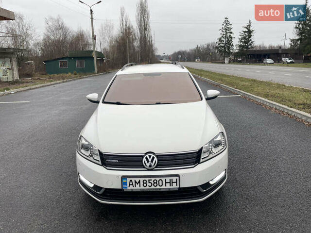 Білий Фольксваген Пассат, об'ємом двигуна 1.6 л та пробігом 321 тис. км за 10000 $, фото 2 на Automoto.ua