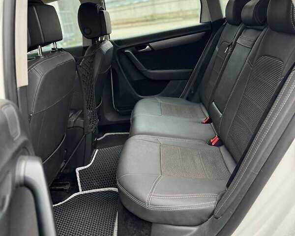 Белый Фольксваген Пассат, объемом двигателя 1.97 л и пробегом 315 тыс. км за 10500 $, фото 28 на Automoto.ua