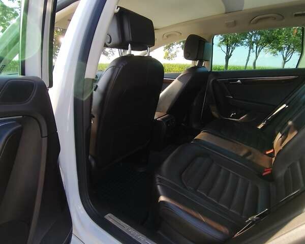 Белый Фольксваген Пассат, объемом двигателя 1.97 л и пробегом 229 тыс. км за 10800 $, фото 10 на Automoto.ua