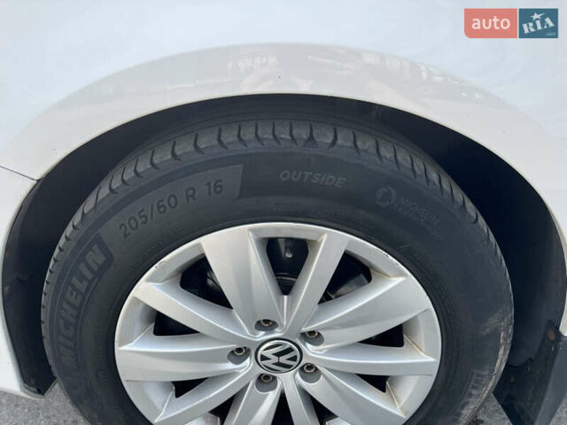 Білий Фольксваген Пассат, об'ємом двигуна 1.97 л та пробігом 319 тис. км за 9500 $, фото 23 на Automoto.ua