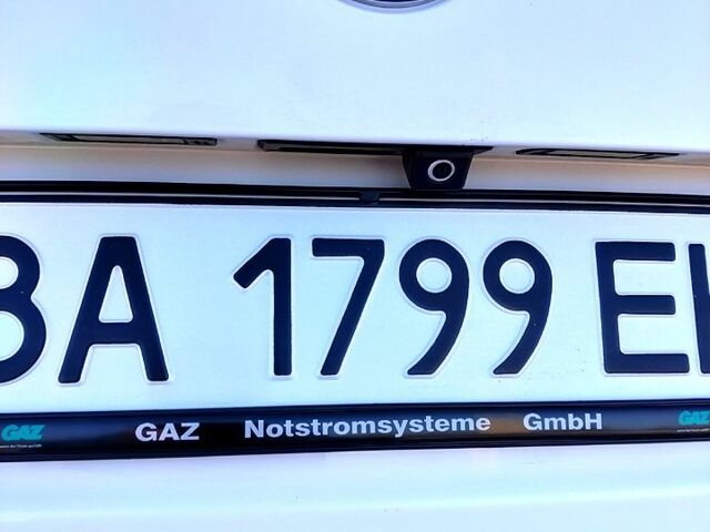 Белый Фольксваген Пассат, объемом двигателя 1.6 л и пробегом 271 тыс. км за 9500 $, фото 4 на Automoto.ua