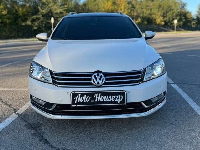 Белый Фольксваген Пассат, объемом двигателя 0 л и пробегом 334 тыс. км за 10999 $, фото 3 на Automoto.ua