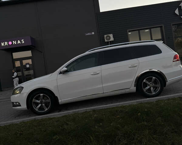 Белый Фольксваген Пассат, объемом двигателя 1.39 л и пробегом 257 тыс. км за 9300 $, фото 5 на Automoto.ua