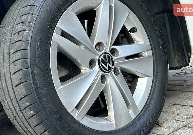 Белый Фольксваген Пассат, объемом двигателя 1.4 л и пробегом 256 тыс. км за 6750 $, фото 16 на Automoto.ua