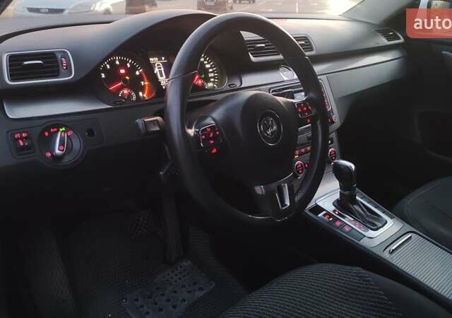 Фольксваген Пассат 2012 у Дрогобичі на Automoto.ua Білий Фольксваген Пассат, об'ємом двигуна 1.4 л та пробігом 256 тис. км за 6750 $, фото 64 на Automoto.ua