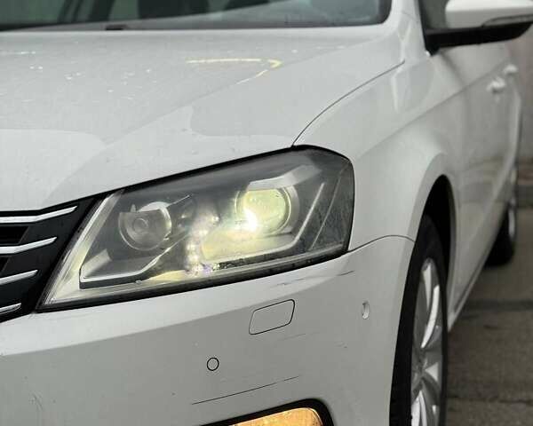 Белый Фольксваген Пассат, объемом двигателя 1.97 л и пробегом 315 тыс. км за 10500 $, фото 1 на Automoto.ua