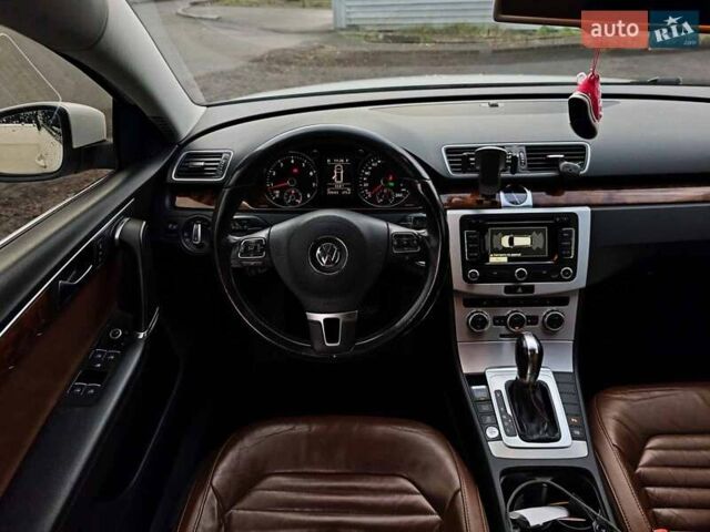 Білий Фольксваген Пассат, об'ємом двигуна 1.8 л та пробігом 259 тис. км за 10690 $, фото 17 на Automoto.ua