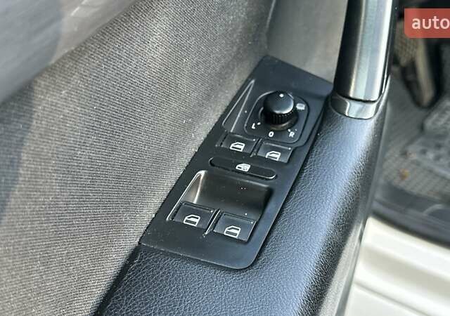 Белый Фольксваген Пассат, объемом двигателя 1.4 л и пробегом 256 тыс. км за 6750 $, фото 44 на Automoto.ua