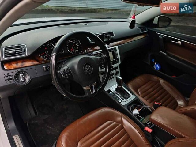 Білий Фольксваген Пассат, об'ємом двигуна 1.8 л та пробігом 259 тис. км за 10690 $, фото 21 на Automoto.ua