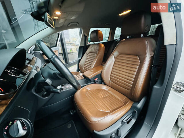 Білий Фольксваген Пассат, об'ємом двигуна 1.8 л та пробігом 259 тис. км за 8900 $, фото 37 на Automoto.ua