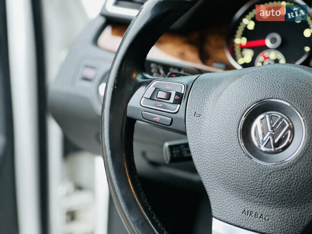 Білий Фольксваген Пассат, об'ємом двигуна 1.8 л та пробігом 259 тис. км за 8900 $, фото 27 на Automoto.ua