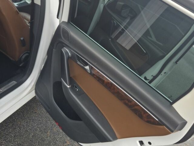 Білий Фольксваген Пассат, об'ємом двигуна 1.8 л та пробігом 259 тис. км за 11200 $, фото 5 на Automoto.ua