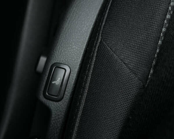 Білий Фольксваген Пассат, об'ємом двигуна 2 л та пробігом 317 тис. км за 9299 $, фото 11 на Automoto.ua