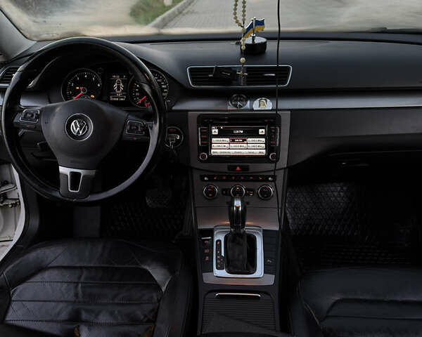 Белый Фольксваген Пассат, объемом двигателя 1.39 л и пробегом 257 тыс. км за 9300 $, фото 10 на Automoto.ua