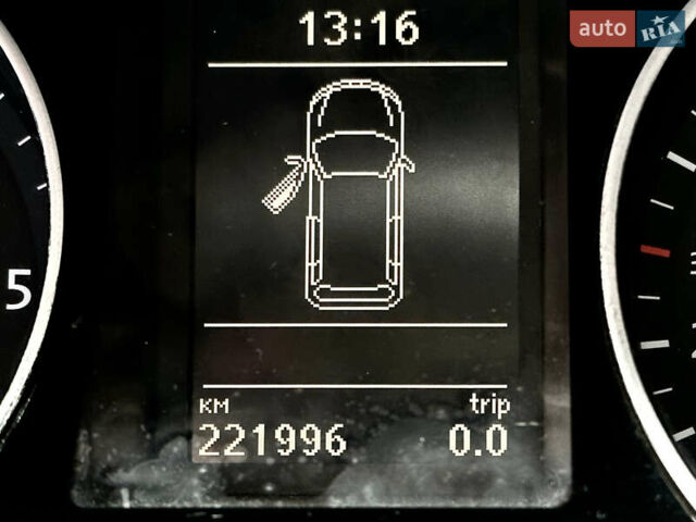 Белый Фольксваген Пассат, объемом двигателя 2 л и пробегом 222 тыс. км за 10500 $, фото 11 на Automoto.ua